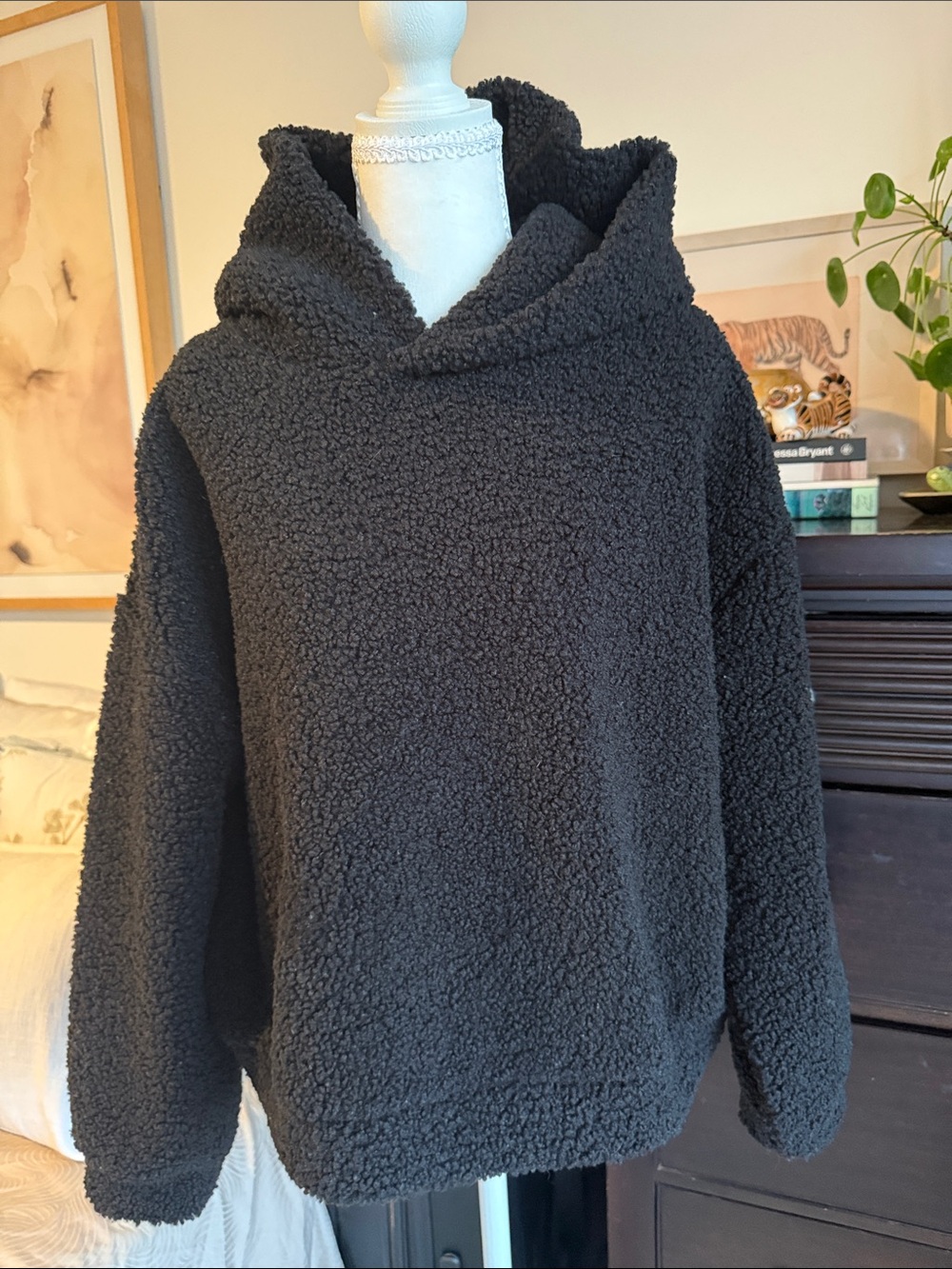 Levi's Women’s Black Sherpa Crewneck Hoodie Sweater
